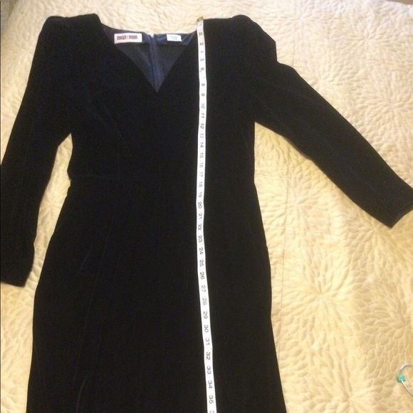 Velvet Black  dress Maggie London size 10 NEW Style by Karen Kong Like New - Picture 10 of 16